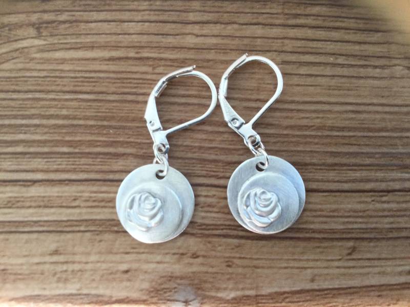 Kleine Rose Sterling Silber Ohrringe Baumeln Tropfen Handgefertigte Handgelötet Breite 1, 2 cm Länge 3 von NtikArtJewelry