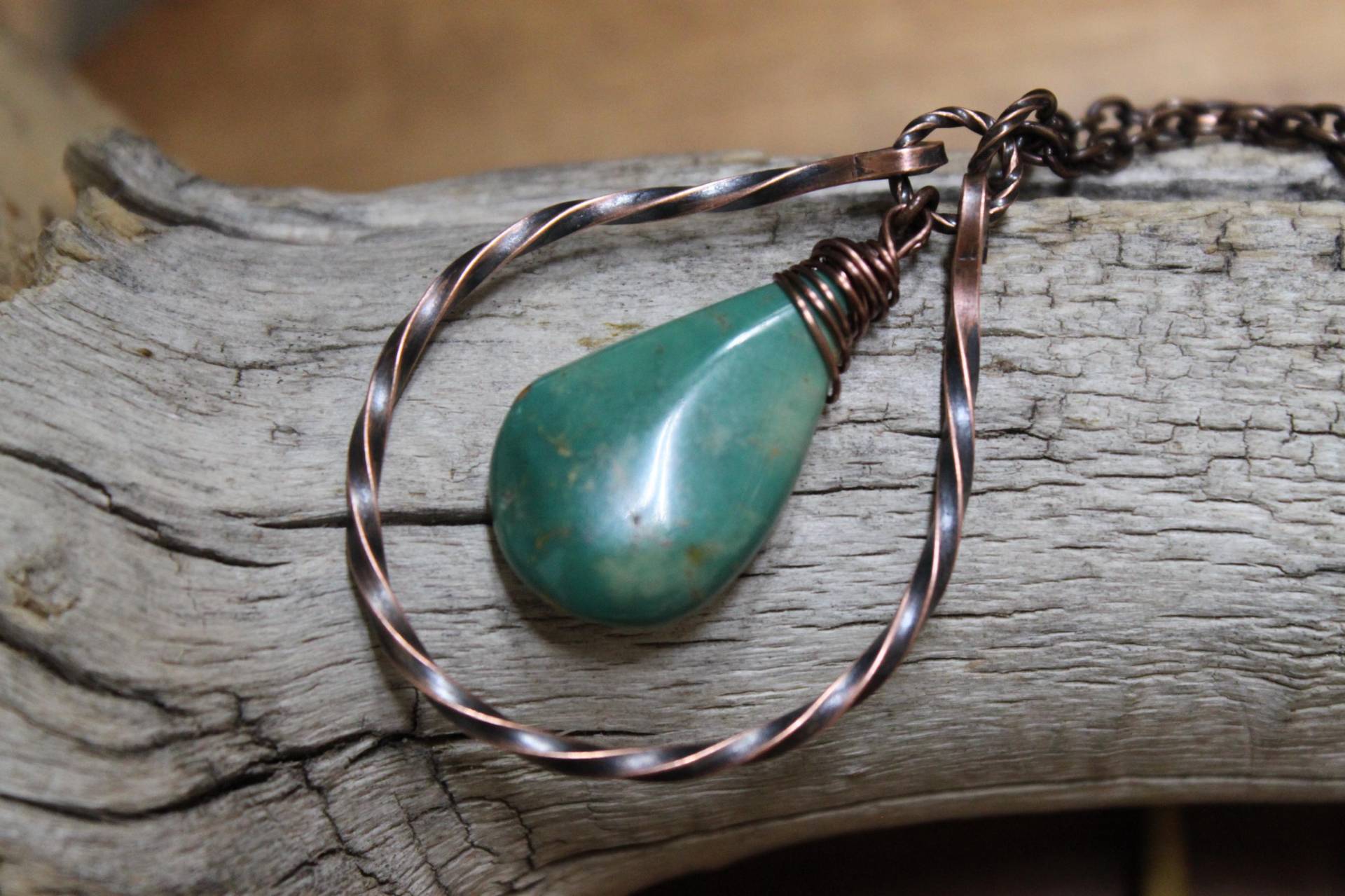 Oxidierte Twisted Copper Grün Türkis Anhänger Halskette, Boho Kupferschmuck, Edelsteine Einzigartiges Geschenk Für Frauen von NtikArtJewelry