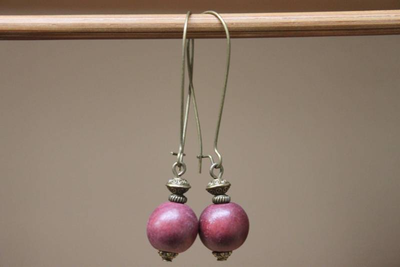 Rote Holz Ohrringe, Lange Hängeohrringe, Boho Schmuck, Rustikale Erdige Herbst Geschenke von NtikArtJewelry