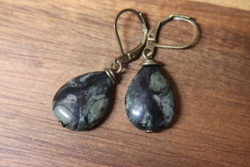 Schwarz Grün Kambala Jaspis, Baumeln Tropfen Ohrringe, Boho Schmuck, Teardrop Rustikale Erdige Ohrringe von NtikArtJewelry
