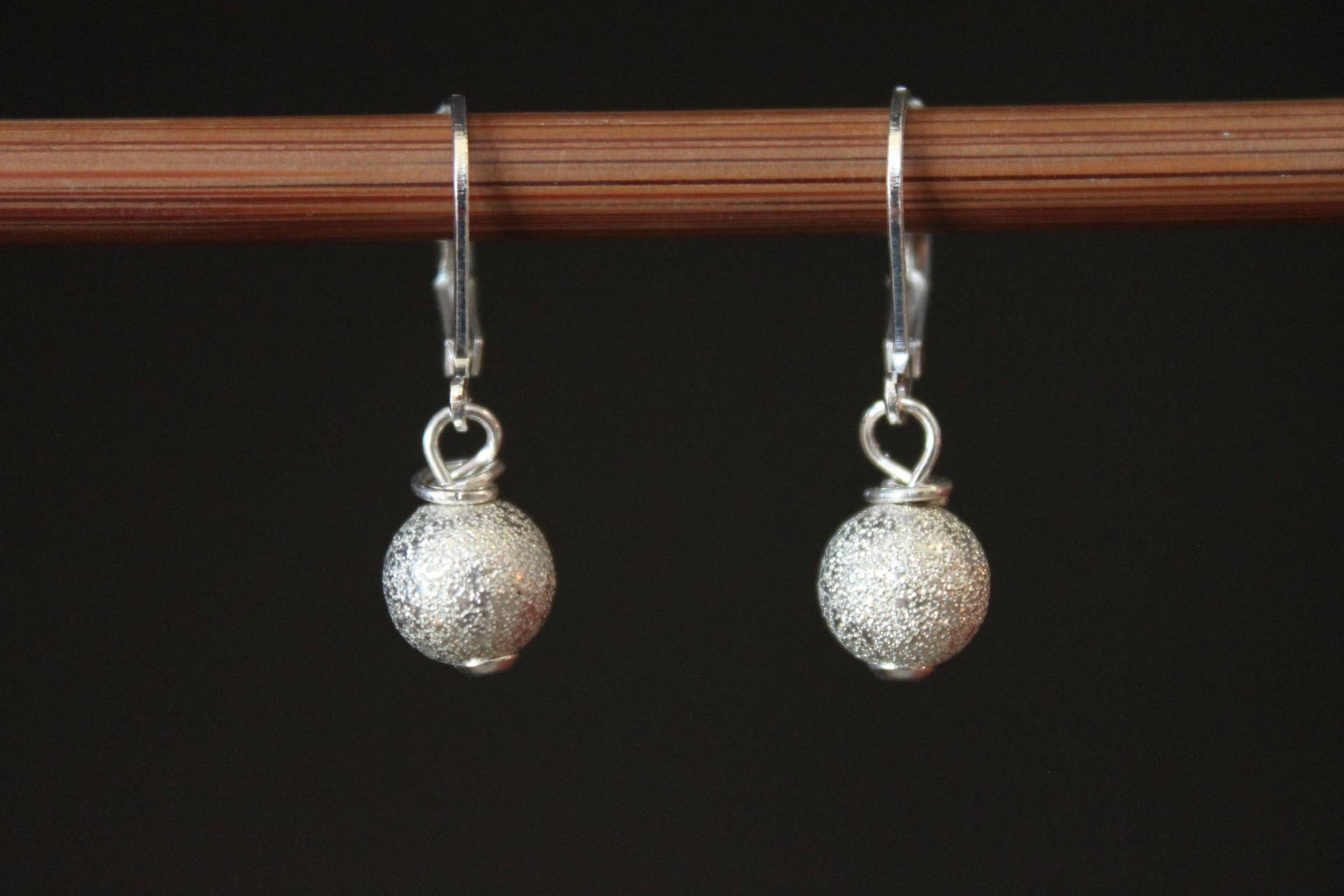 sterling Silber Ohrringe, Kugel Weihnachtsohrringe, Baumeln Tropfen Urlaub Weihnachtsschmuck von NtikArtJewelry