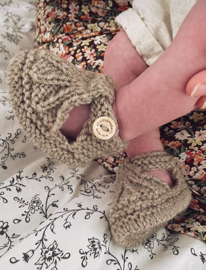 Baby-Hausschuhe/Baby-Woll-Hausschuhe Gestrickte Oeko-Tex-Wolle Handgemachtes Layette-Geburtsgeschenk Baby-Hausschuhe/Baby-Woll-Hausschuhe Gestrickte Oeko-Tex-Wolle Handgemachtes Layette-Geburtsgeschenk von NuagedeLaine