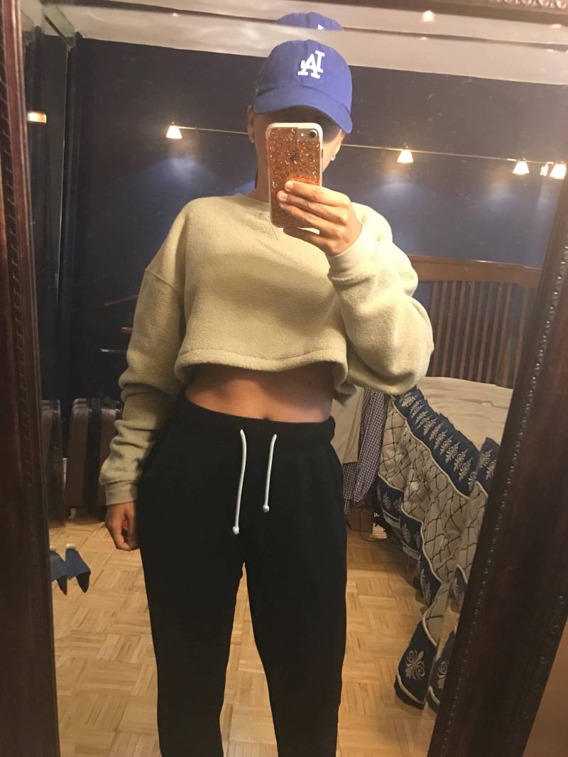 Fleece-Sweatshirt Beschnitten Fleece-Sweatshirt Beschnitten von NuevaVidaClothing