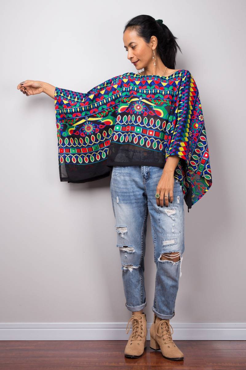 Boho Poncho Top, Ein Cropped Besticktes Kaftan Leichter Pullover Oder Strandbezug von Nuichan