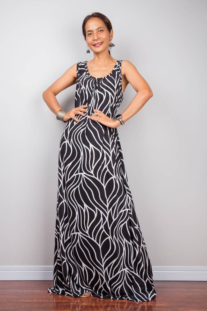 Schwarz-Weißes Kleid, Schwarzes Tank-Top-Kleid, Ärmelloses Maxikleid, Loose Fit-Abendkleid von Nuichan