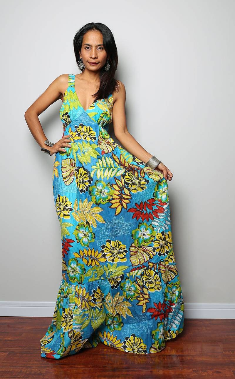 Sommerkleid, Floral Maxikleid, Boho Baumwollsommerkleid, Blaues Neckholderkleid, Strandurlaubskleid, Fließendes Baumwollkleid von Nuichan