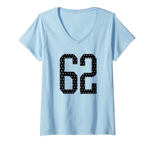 Damen Nummer 62 Sportmannschaft 62. Trikot Varsity Geburtstag Fußball T-Shirt mit V-Ausschnitt Damen Nummer 62 Sportmannschaft 62. Trikot Varsity Geburtstag Fußball T-Shirt mit V-Ausschnitt von Number Uniform Team Tees