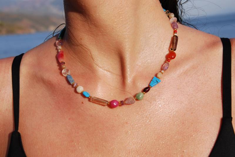 Die Edelstein-Kette „Perdita" Aus Verschiedenen Natürlichen Edelsteinen Und Perlen von NumeroPhi