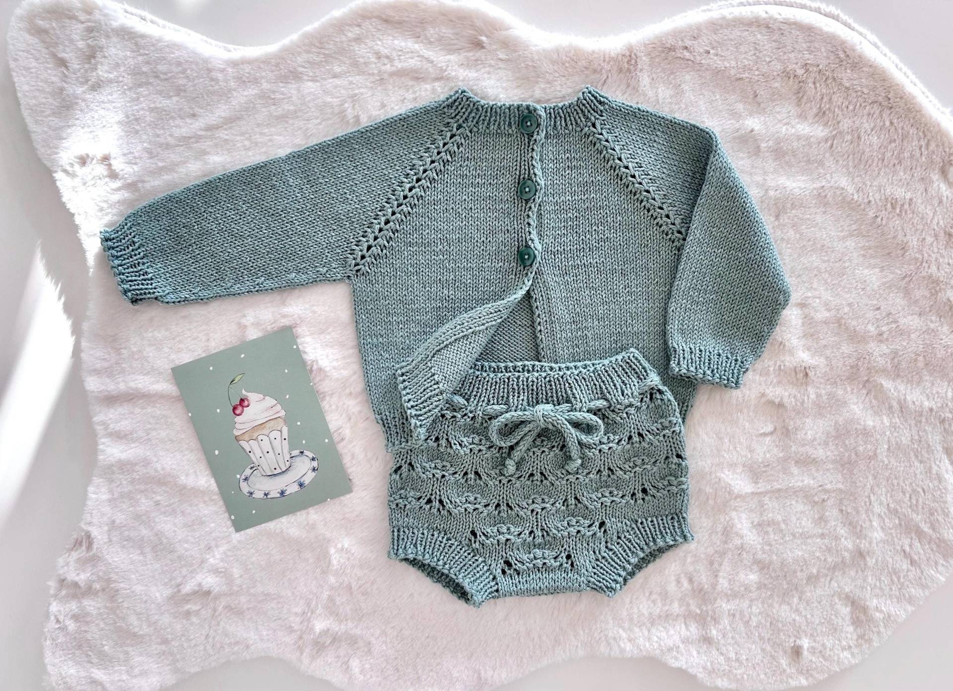 Baby Strickjacke Und Pumphose Im Set von NuschBoutique