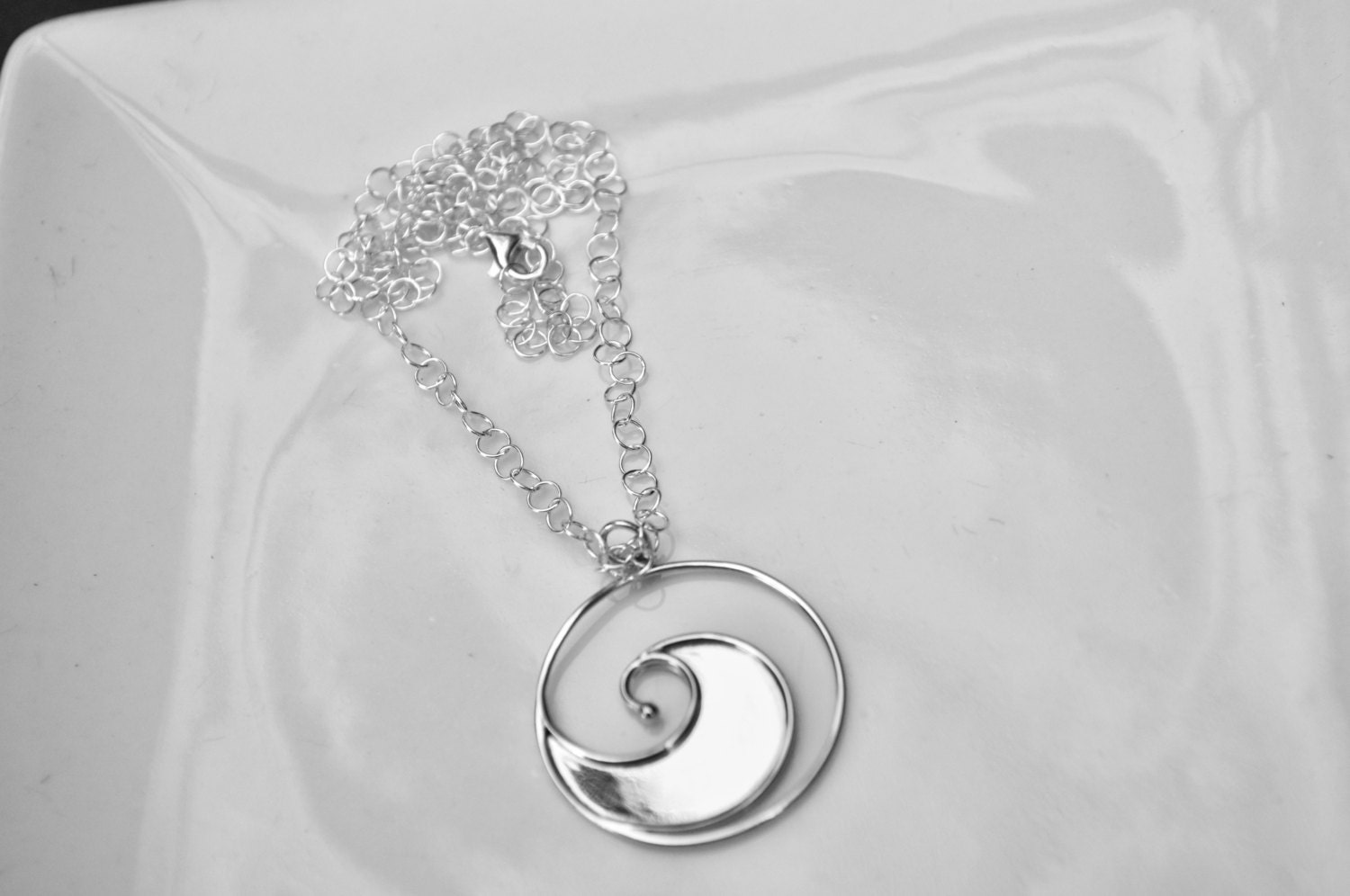 Wellen Mit Dieser Welle-Kette Zu Machen Wellen Mit Dieser Welle-Kette Zu Machen von NuttreeDesignJewelry