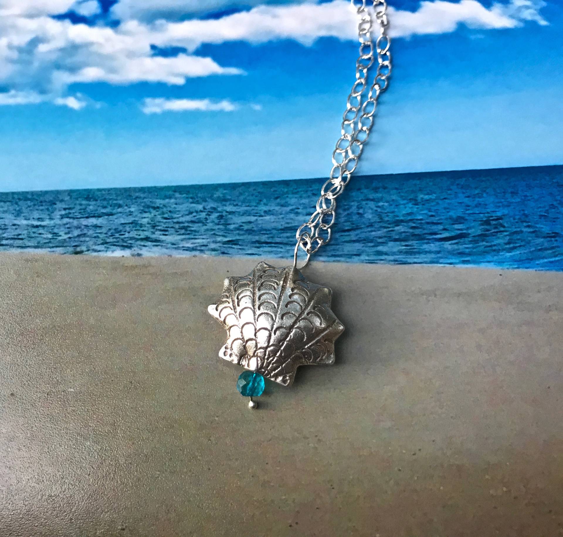 Zurück Zum Strand Mit Silber Shell Halskette Zurück Zum Strand Mit Silber Shell Halskette von NuttreeDesignJewelry
