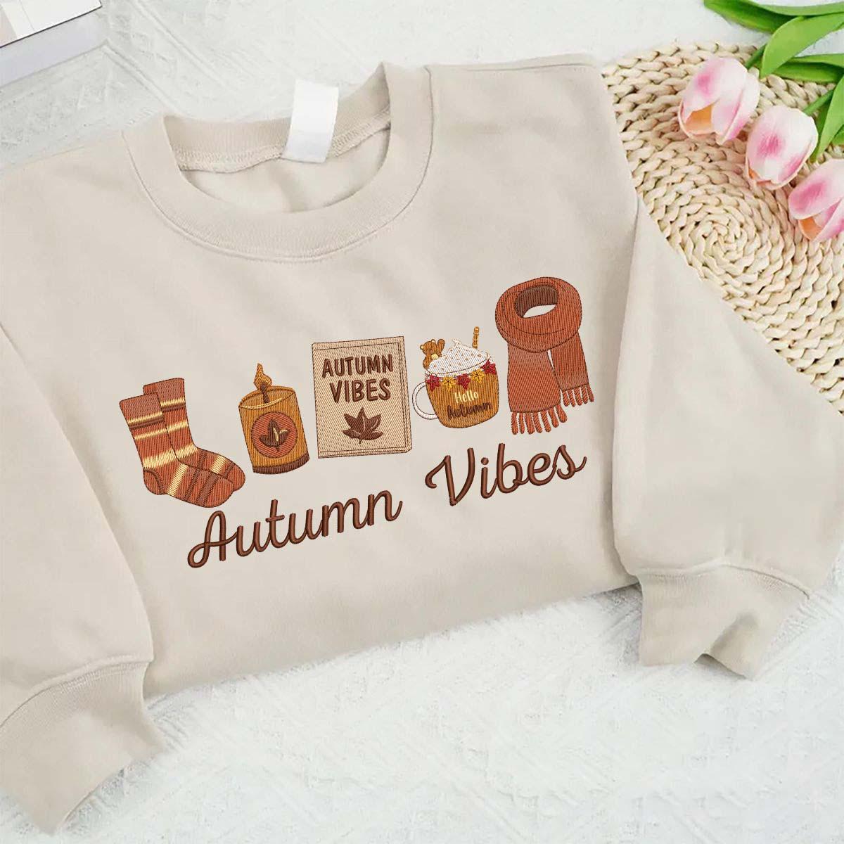 Besticktes Autumn Vibes Shirt, Herbst Sweatshirt, Cozy T-Shirt, Herbstmode, Geschenk Für Sie, Pumpkin Spice, Hygge Style, Outfit Besticktes Autumn Vibes Shirt, Herbst Sweatshirt, Cozy T-Shirt, Herbstmode, Geschenk Für Sie, Pumpkin Spice, Hygge Style, Outfit von NuvicaEU