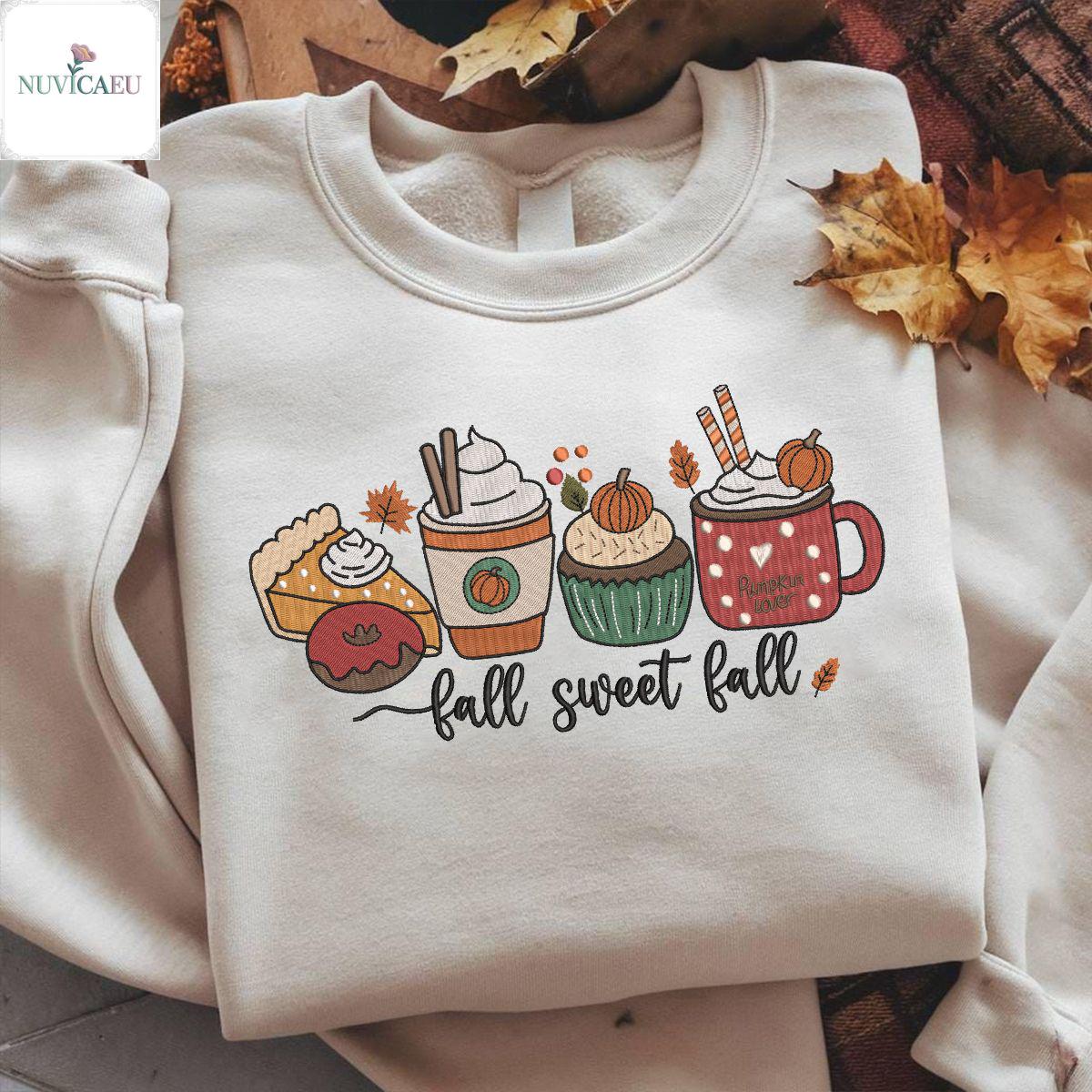 Embroidered Fall Sweet Shirt, Autumn Pumpkin Spice Sweatshirt, Cozy Coffee T-Shirt, Thanksgiving Dessert Top, Outfit Gift Embroidered Fall Sweet Shirt, Autumn Pumpkin Spice Sweatshirt, Cozy Coffee T-Shirt, Thanksgiving Dessert Top, Outfit Gift von NuvicaEU