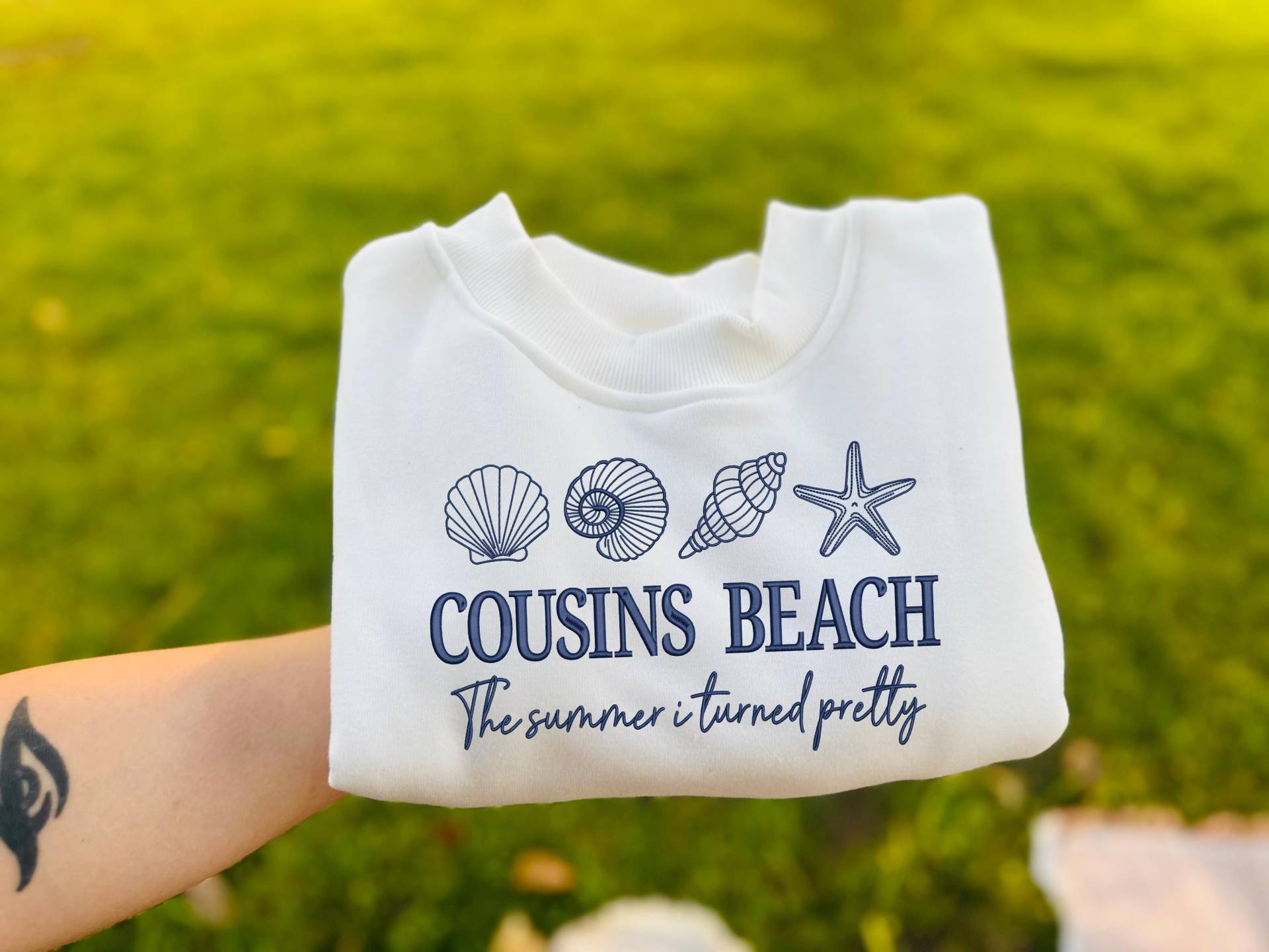 Embroidery Cousins Beach Shirt, The Summer I Turned Pretty Quote T-Shirt, Starfish Shell Coastal Aesthetic Sweatshirt, Trip Gift Embroidery Cousins Beach Shirt, The Summer I Turned Pretty Quote T-Shirt, Starfish Shell Coastal Aesthetic Sweatshirt, Trip Gift von NuvicaEU