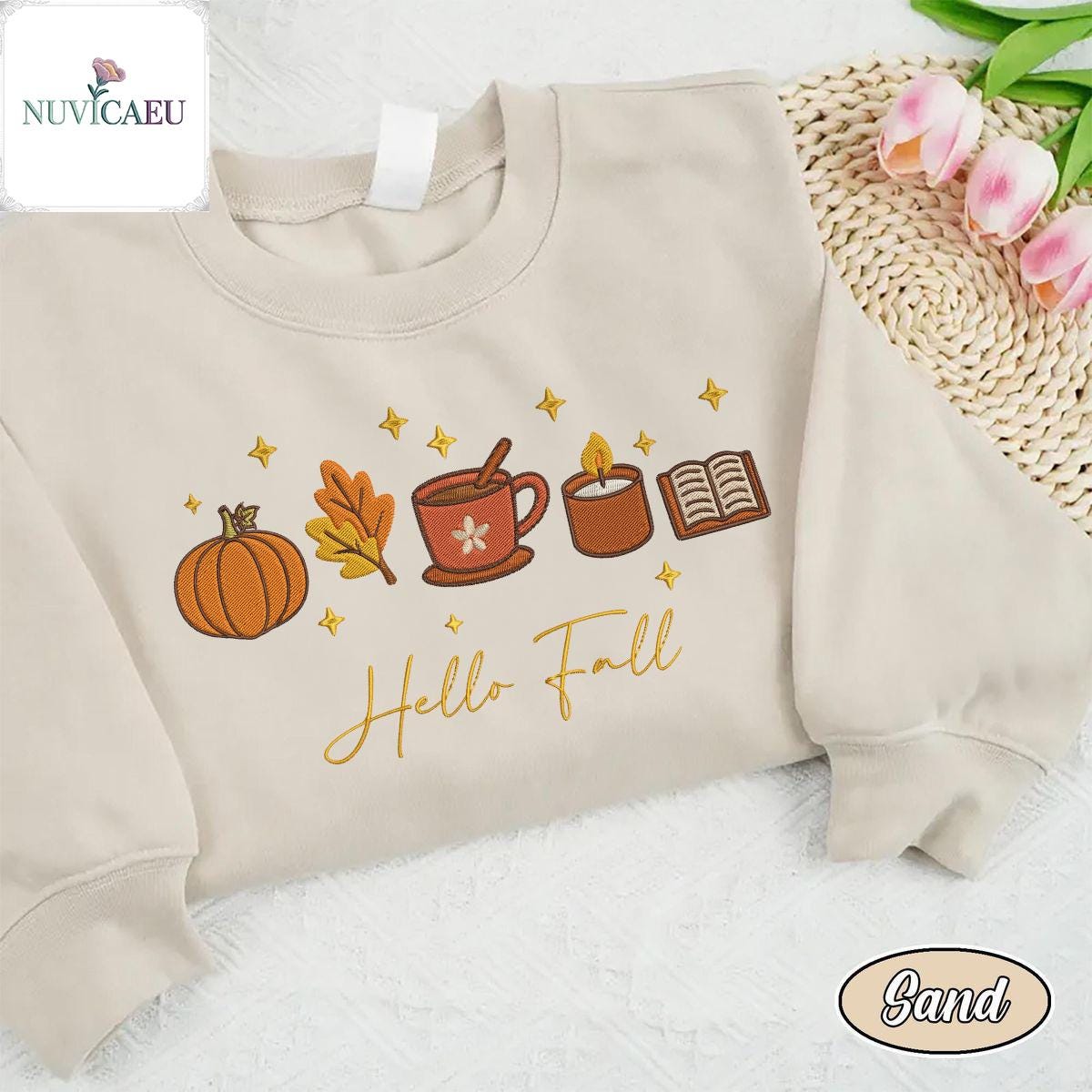 Embroidery Hello Fall Shirt, Pumpkin Coffee Book Autumn Vibes Embroidered Design, Cozy T-Shirt, Warm Sweatshirt, Cute Aesthetic Gift Embroidery Hello Fall Shirt, Pumpkin Coffee Book Autumn Vibes Embroidered Design, Cozy T-Shirt, Warm Sweatshirt, Cute Aesthetic Gift von NuvicaEU