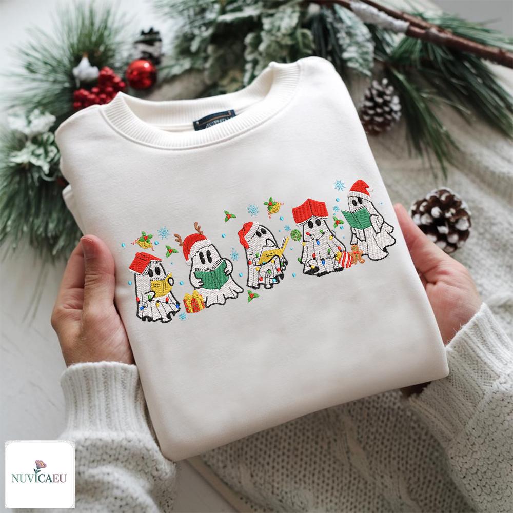 Gesticktes Weihnachtsgeist Shirt, Lustiges Ghost T-Shirt, Winter Pullover, Stickerei Oberteil, Festliche Xmas Kleidung Geschenk Gesticktes Weihnachtsgeist Shirt, Lustiges Ghost T-Shirt, Winter Pullover, Stickerei Oberteil, Festliche Xmas Kleidung Geschenk von NuvicaEU