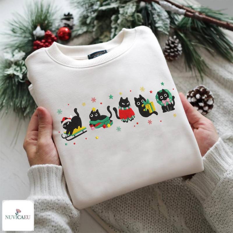 Gesticktes Weihnachtskatzen Sweatshirt, Schwarze Katze Pullover, Lustiges Xmas Stickerei Shirt, Geschenk Für Katzenliebhaber von NuvicaEU
