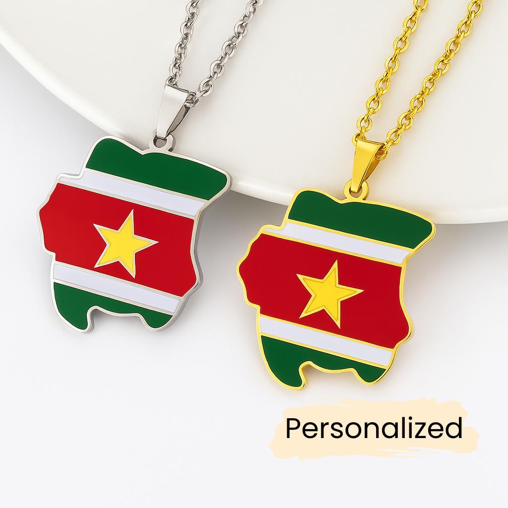 Suriname Kette - Map Necklace Länderkarte Anhänger Flag Schmuck Heimatland Personalisierbar von NuvoraJewelry