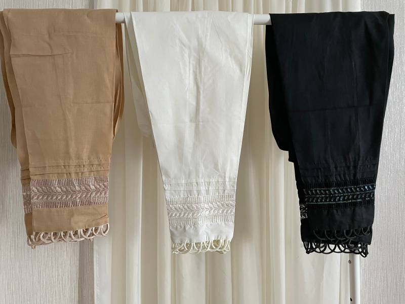 Wunderschöne Hose Mit Plattierung, Bestickter Spitze Und Dito-Spitze in Mittlerer Größe von NuzeedTradersLtd