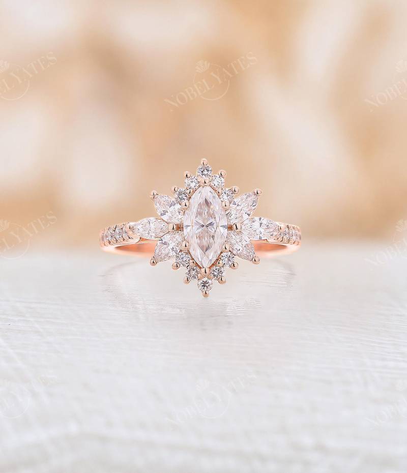 Art Deco Marquise Diamant Verlobungsring, Halbe Eternity Ring, Rosegold Ehering, Cluster Multishape Halo Ringe Für Frauen von NyFineJewelry