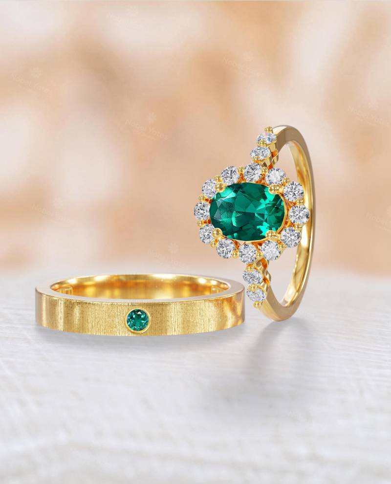 Einzigartige Smaragd Paarringe, Gelbgold Seine Und Sie Ehering Set, Art-Deco-Verlobungsring, Mai Birthstone Jubiläum Versprechen Ringset von NyFineJewelry