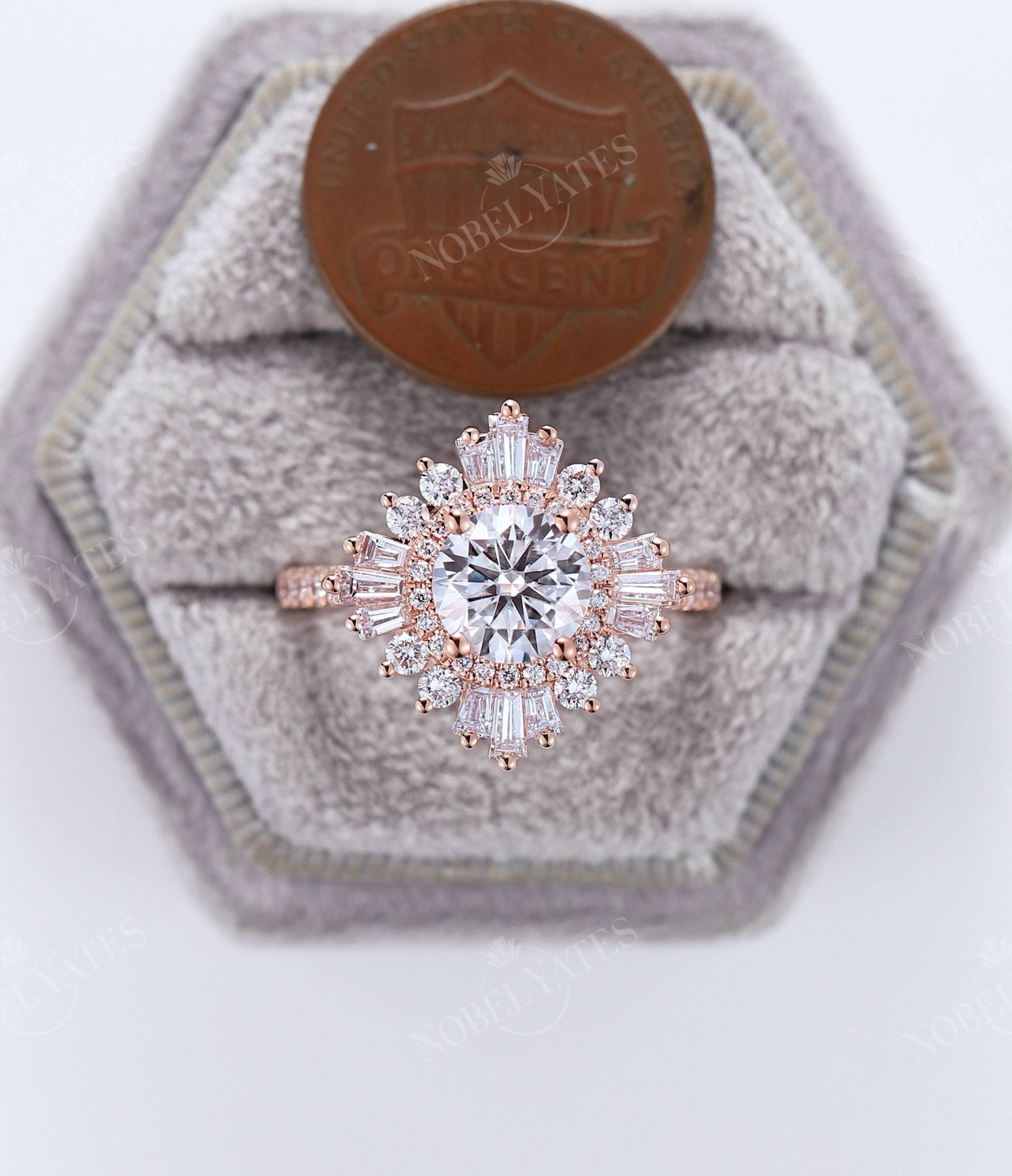 Moissanite Verlobungsring Rundschliff Cz Ring Baguette Diamant Halo Halbe Eternity Vintage Art Deco Starburst Brautring von NyFineJewelry