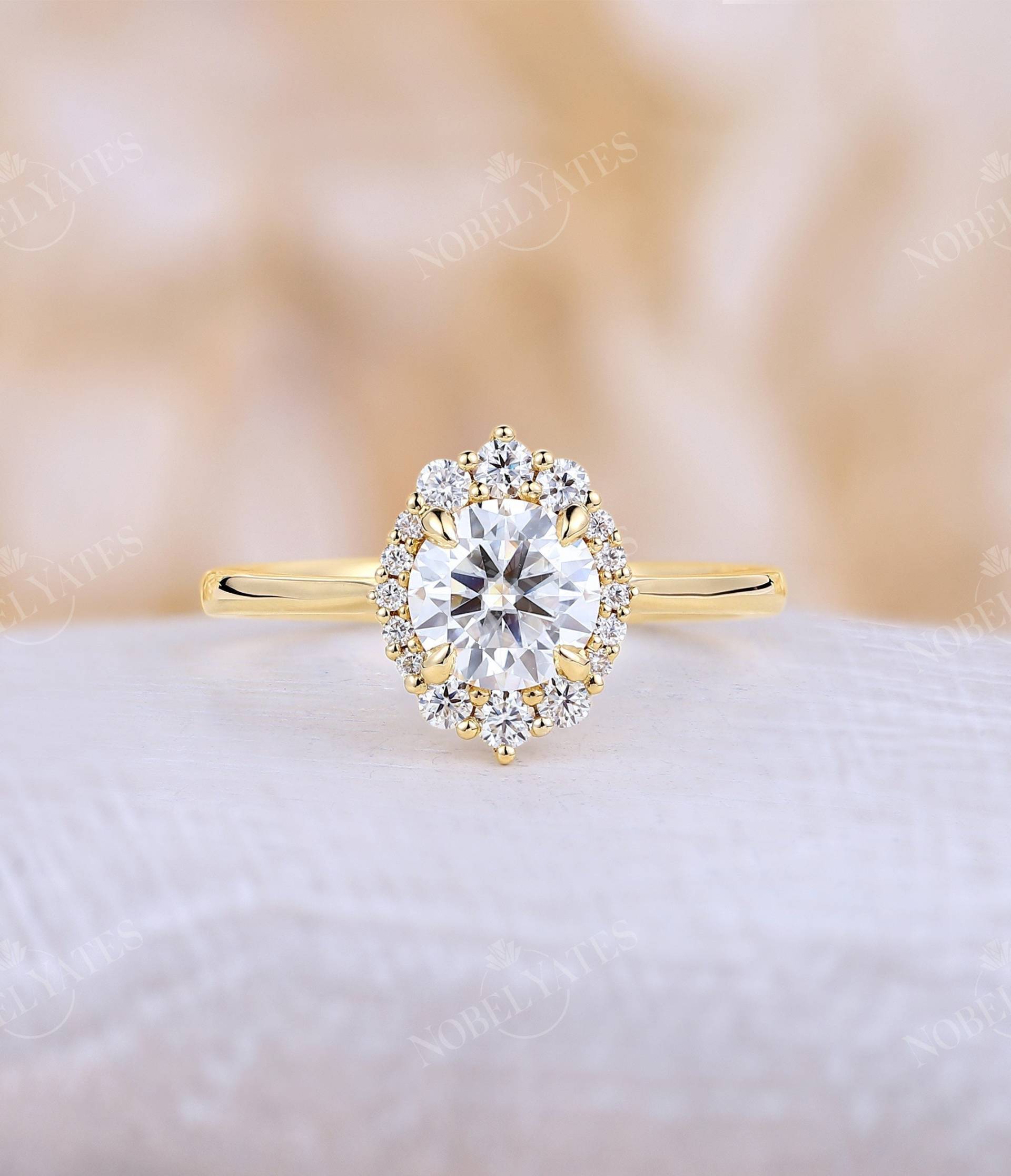 Moissanite Verlobungsring Vintage Einzigartiger Halo-Ring Rund Gelbgold Ring Hochzeit Antik Klassisch Versprechen Jubiläum von NyFineJewelry