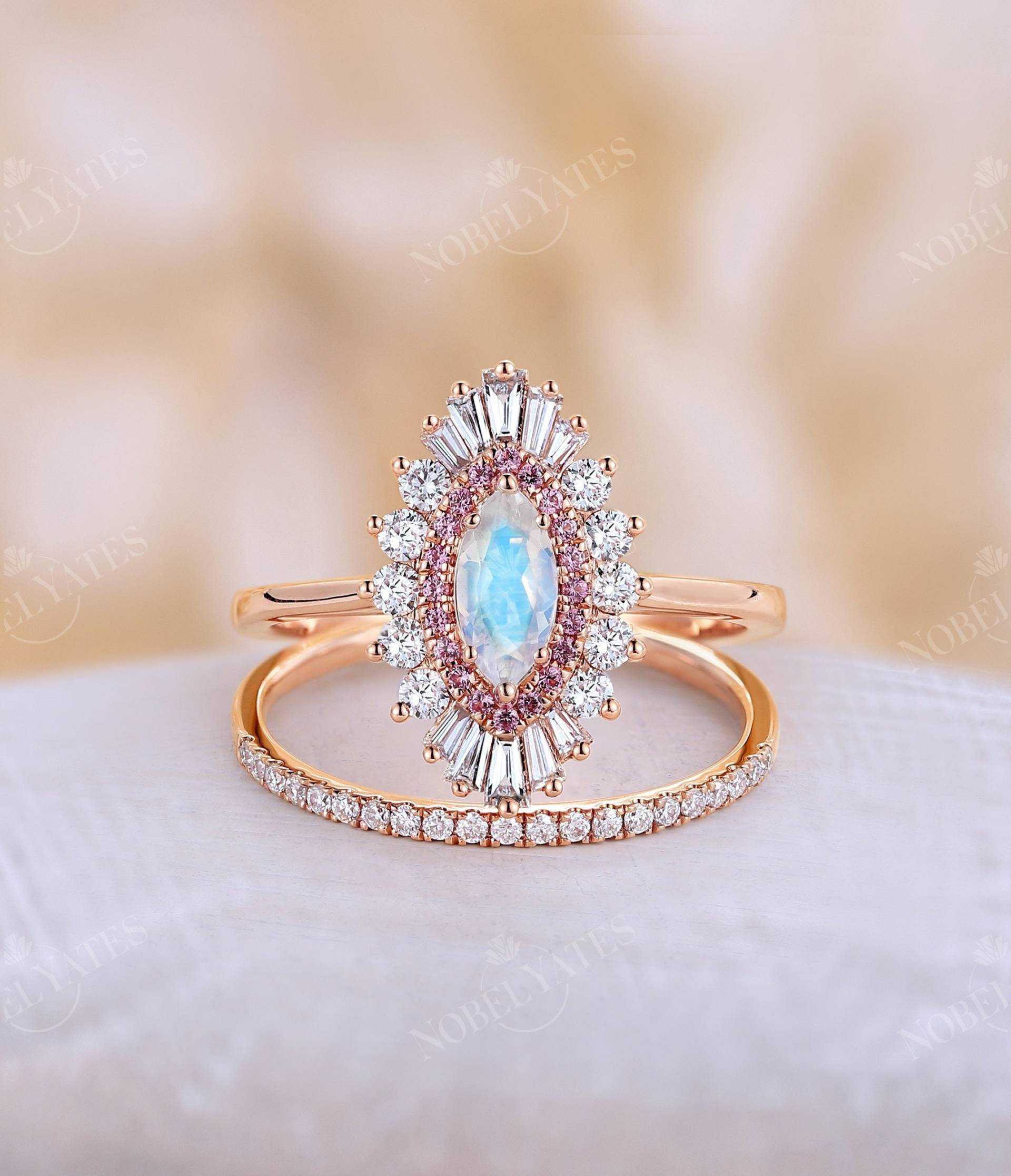 Mondstein Verlobungsring Marquiseschliff Ring Natürlicher Rosa Saphir Diamant Cz Halo Doppel Vintage Art Deco von NyFineJewelry