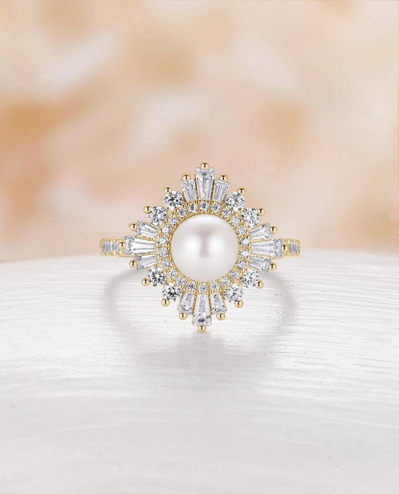 Art Deco Akoya Perle Verlobungsring, Doppel Halo Design Ring Mit Diamant, Eleganter 18K Goldring, Benutzerdefinierte Edelstein Ehering, Ringe Für von NyFineJewelry