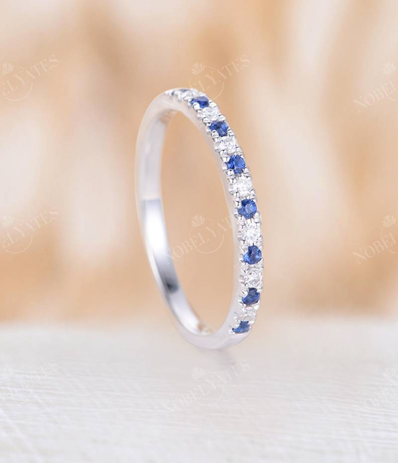 Saphir Hochzeit Band Diamant Ring Weißgold Zarte Halbe Ewigkeit Zierliche Stapeln Braut Passenden Gerade Jahrestag von NyFineJewelry