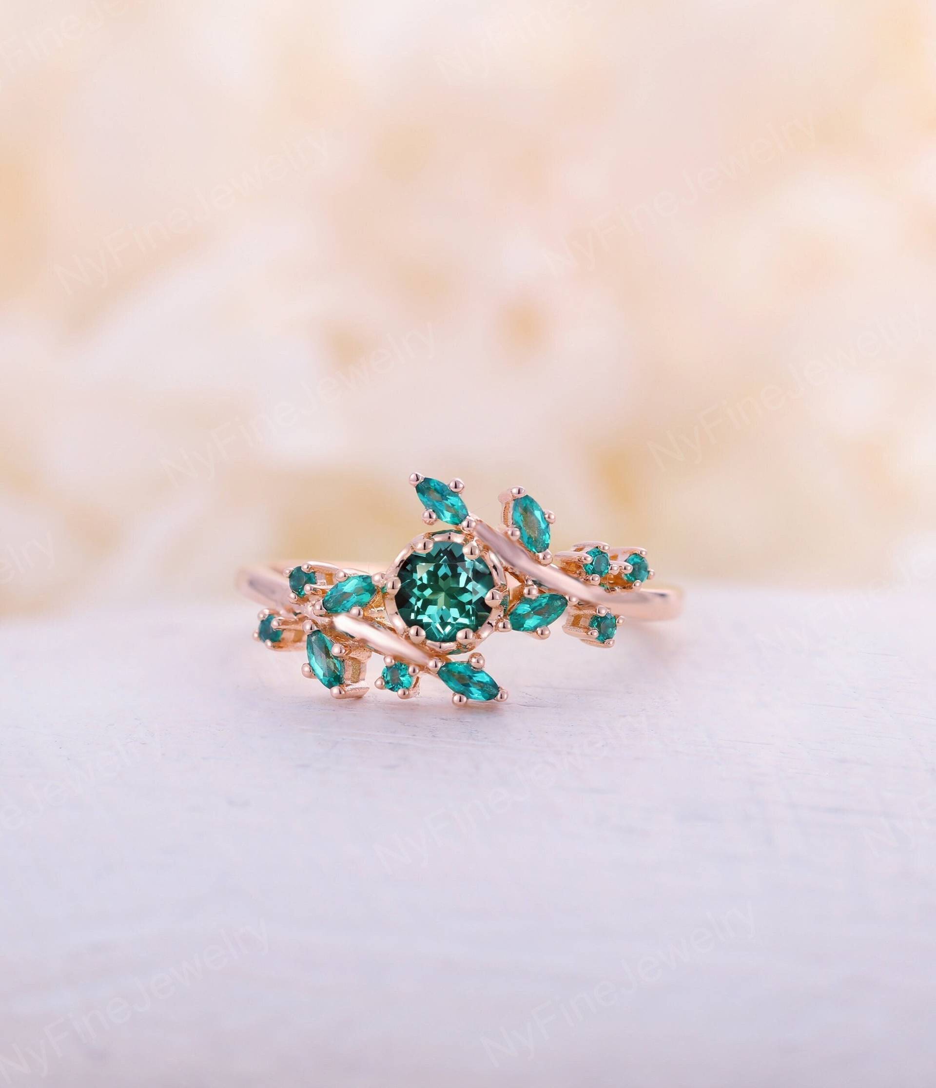 Vintage Labor-Alexandrit-Verlobungsring, Roségold, Runder Labor-Smaragd-Cluster-Ring, Einzigartiges Blatt, Hochzeit, Brautring, Versprechensring Vintage Labor-Alexandrit-Verlobungsring, Roségold, Runder Labor-Smaragd-Cluster-Ring, Einzigartiges Blatt, Hochzeit, Brautring, Versprechensring von NyFineJewelry