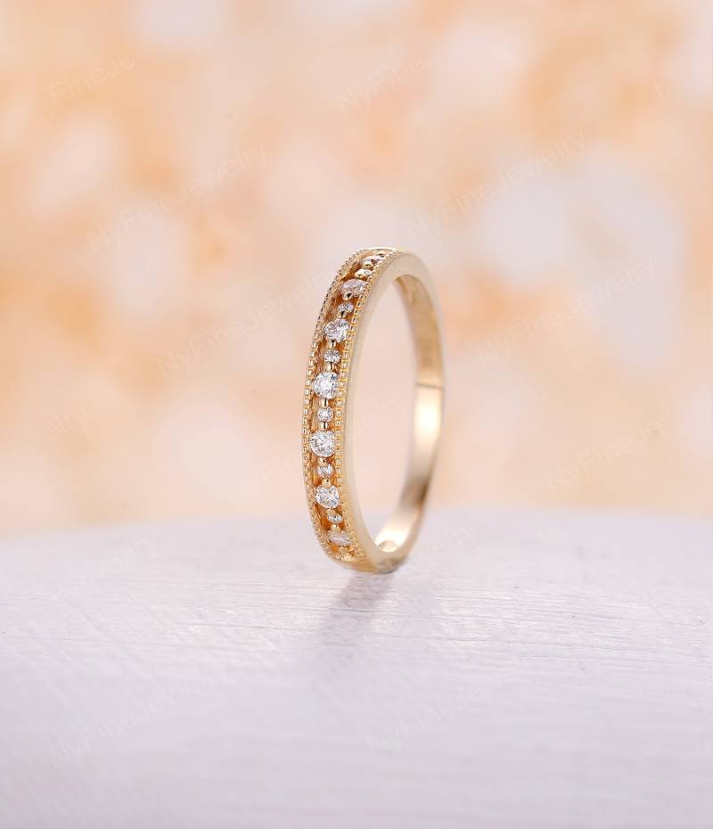 Vintage Diamant Ehering, 18K Gold Milgrain Ring, Antiker Halber Eternity Braut Stapelbarer Passender Moissanite Versprechen Ring von NyFineJewelry