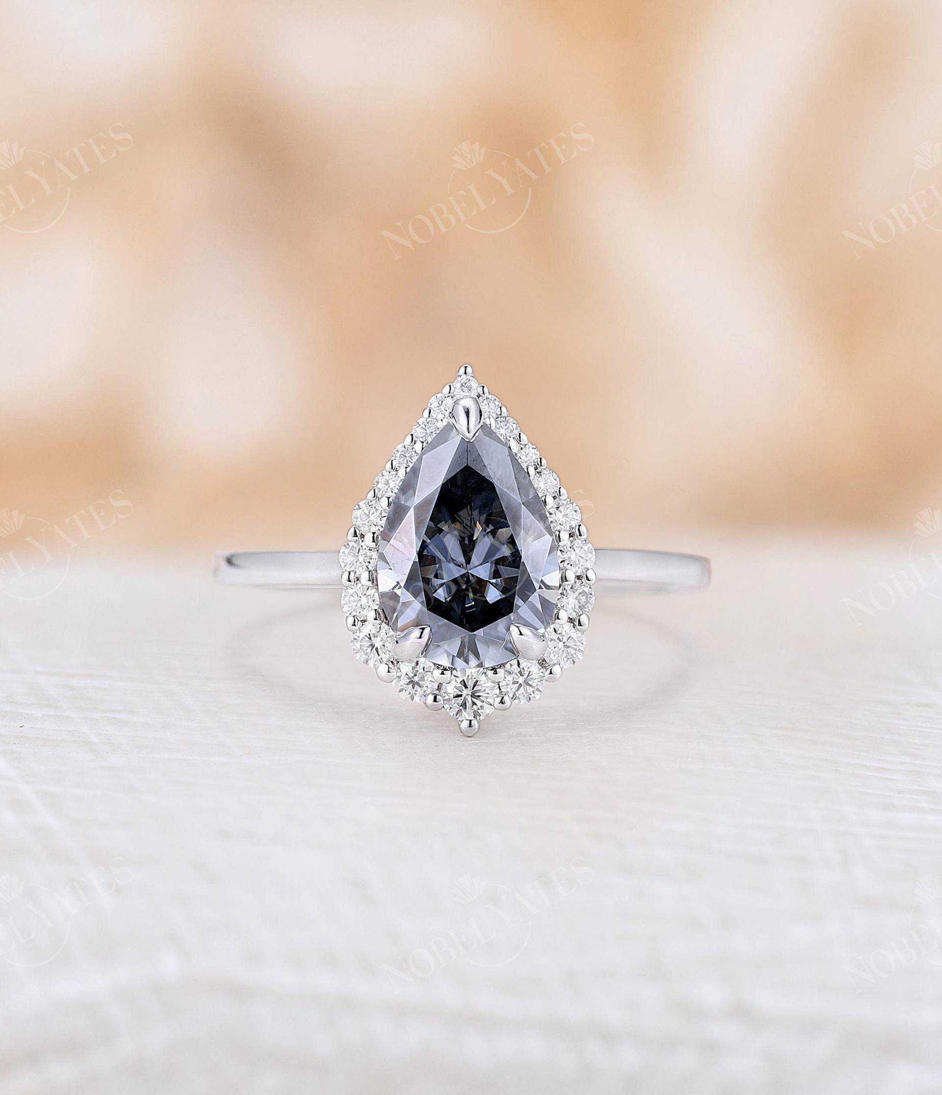 Vintage Dunkelgrau Moissanite Verlobungsring Art-Deco - Diamant Tropfen Form Hochzeit Braut Jahrestag Verlobung von NyFineJewelry