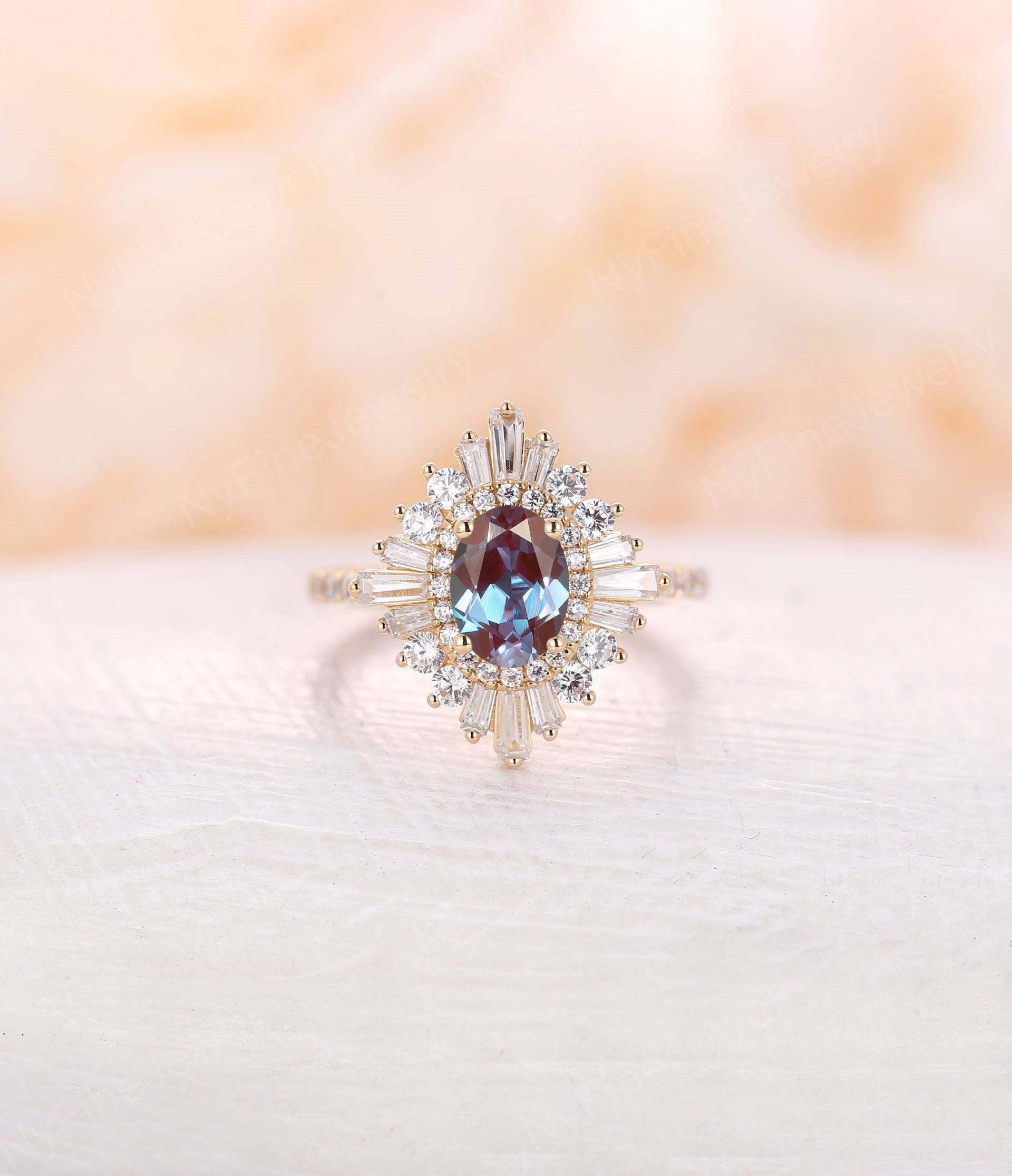 Vintage Lab Alexandrit Verlobungsring Gelbgold Diamant Band Art-Deco Gatsby Oval Form Ring Baguette Hochzeit Jahrestag Vintage Lab Alexandrit Verlobungsring Gelbgold Diamant Band Art-Deco Gatsby Oval Form Ring Baguette Hochzeit Jahrestag von NyFineJewelry