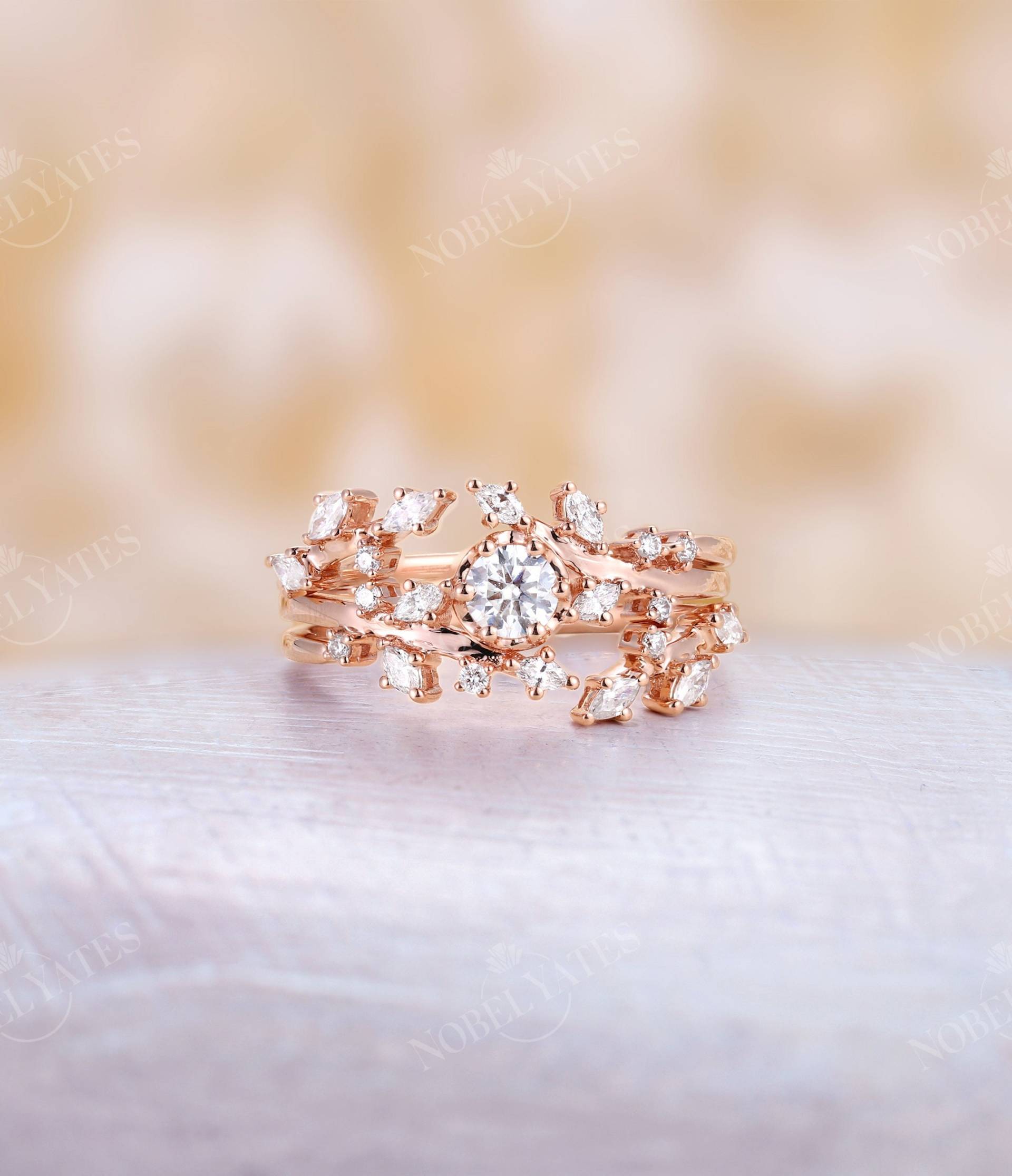 Vintage Moissanite Verlobungsring Set Antikes Roségold Blatt Design Braut Einzigartige Diamantcluster Zweig Passende Band Versprechen Ring von NyFineJewelry