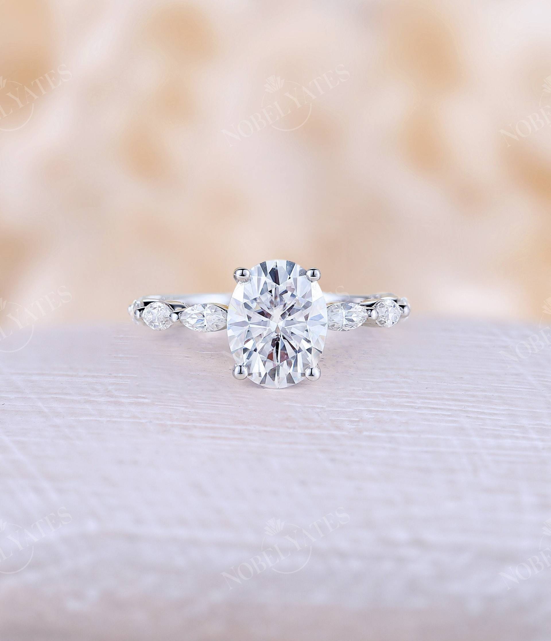 Vintage Moissanite Verlobungsring Weißgoldring Diamantring Prongring Versteckter Haloring Halbe Ewigkeit Unikatring Jubiläumsring von NyFineJewelry