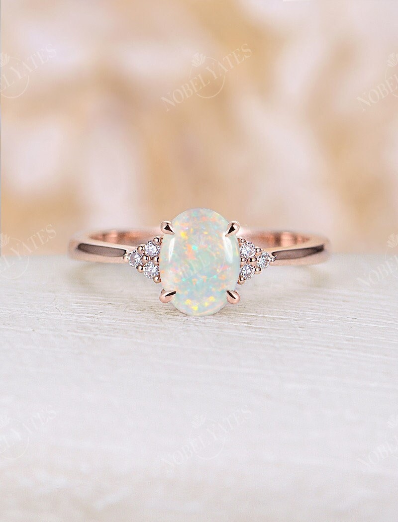 Vintage Natürliche Opal Verlobungsring Oval Cut Rose Gold Ring Art-Deco-Diamant-Cluster Prong-Ring Hochzeit Brautring Jubiläumsring von NyFineJewelry