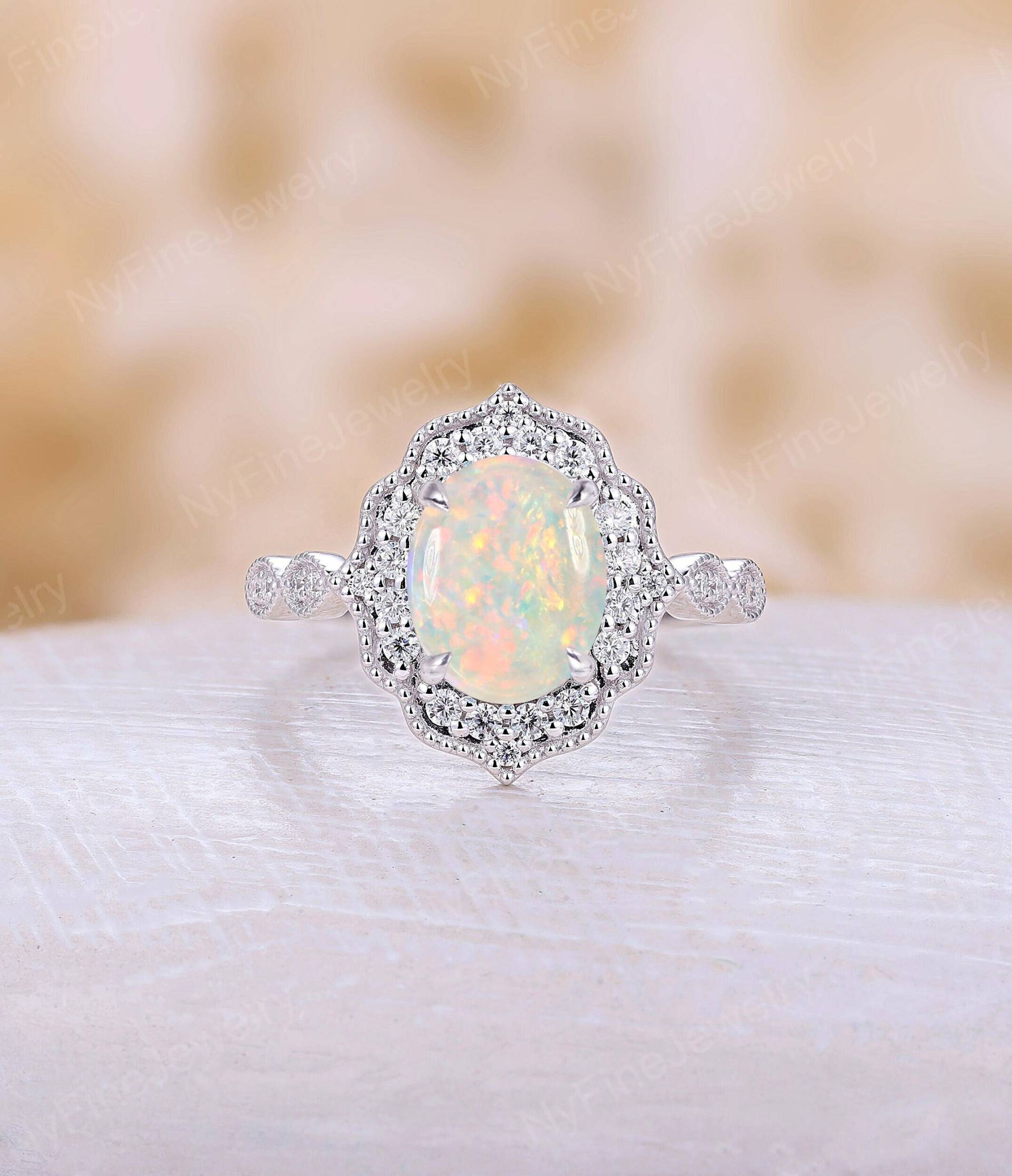 Vintage Natürlicher Opal Verlobungsring Klassisch Weißgoldring Moissanit Halo Halbe Ewigkeit Hochzeit Brautring Jahrestag Versprechen Ring von NyFineJewelry