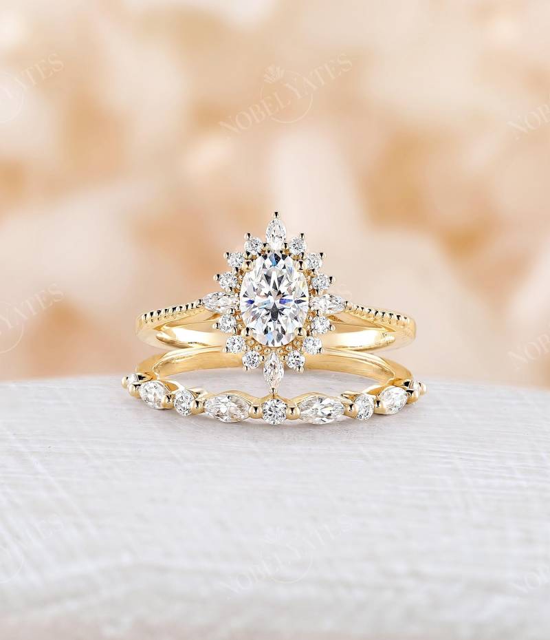 Vintage Oval Lab Diamant Verlobungsring Mit Halo Design, Passender Halber Ewigkeit Ehering, Benutzerdefinierte Edelstein Brautring Für Frauen von NyFineJewelry