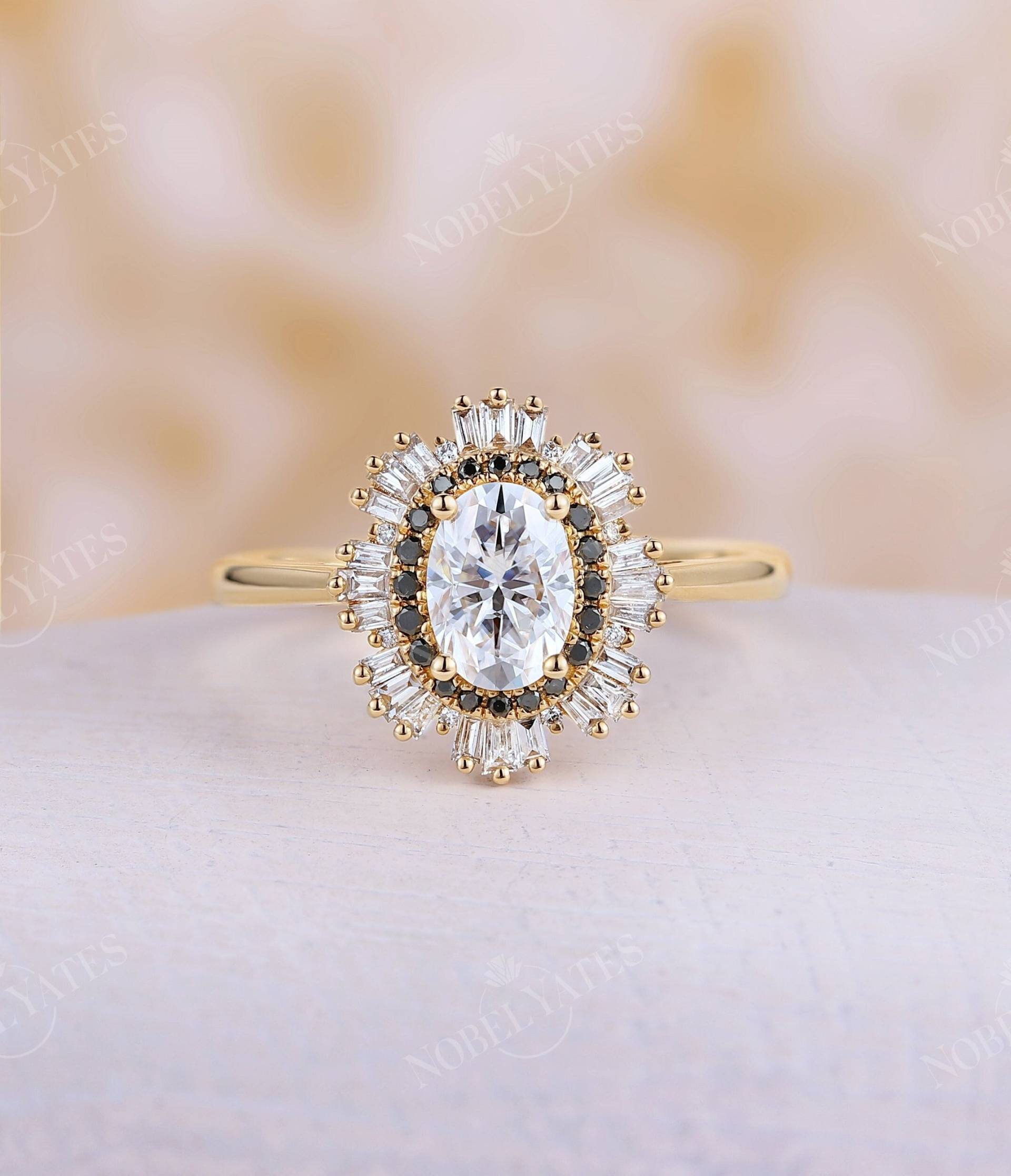 Vintage Oval Moissanite Verlobungsring Art Deco Gelbgold Schwarze Diamanten Halo Baguette Cz Hochzeit Brautring Unikat Jubiläum Ring von NyFineJewelry