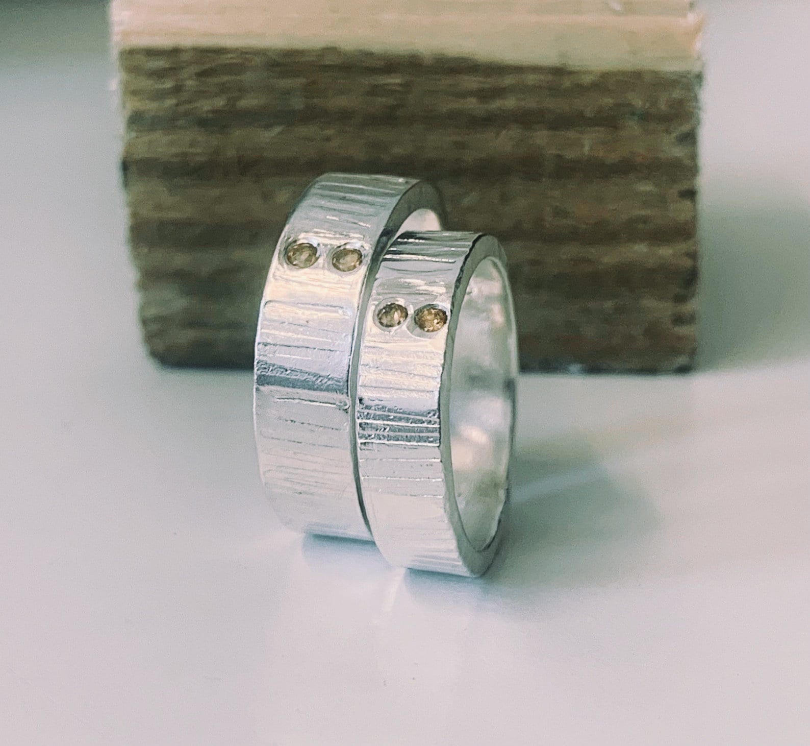 Recycelte Sterling Silber Citrin Strukturierte Ringe Recycelte Sterling Silber Citrin Strukturierte Ringe von NyakiPunkJewellery