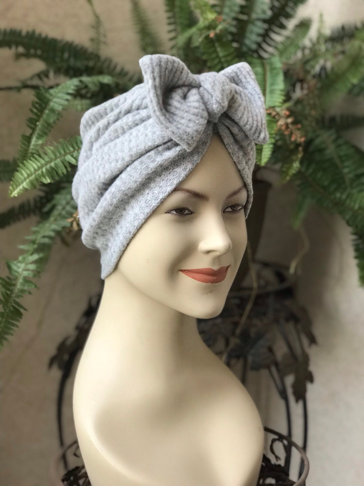 Turban Hut - Schleife Grau Turban Hut - Schleife Grau von NydiaFierroDesigns