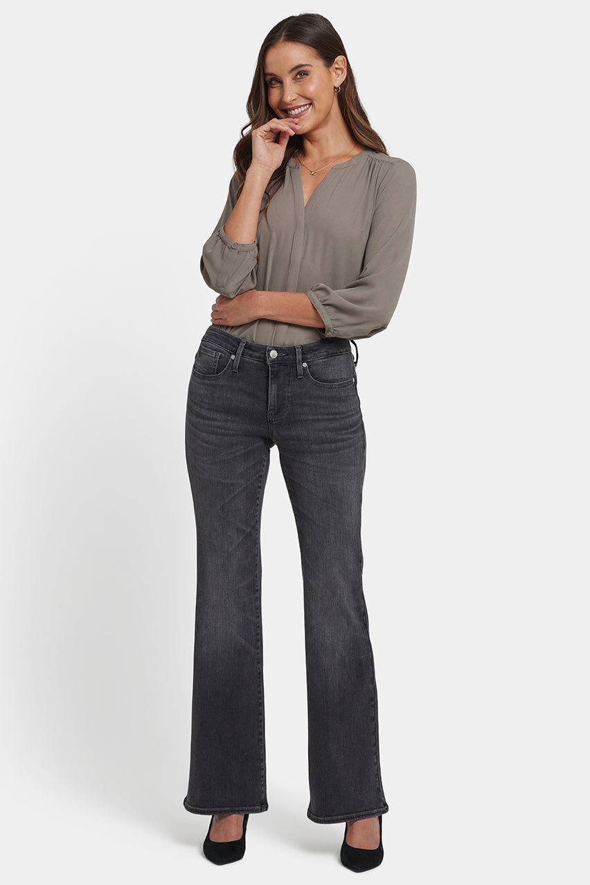 Ava Flared Jeans | Gloomy Marais von Nydj