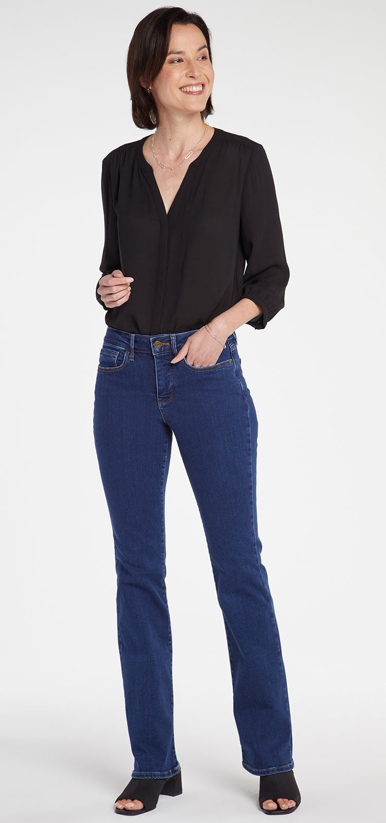 Barbara Bootcut Jeans Mittelblau Premium Denim (Petite) | Quinn von Nydj