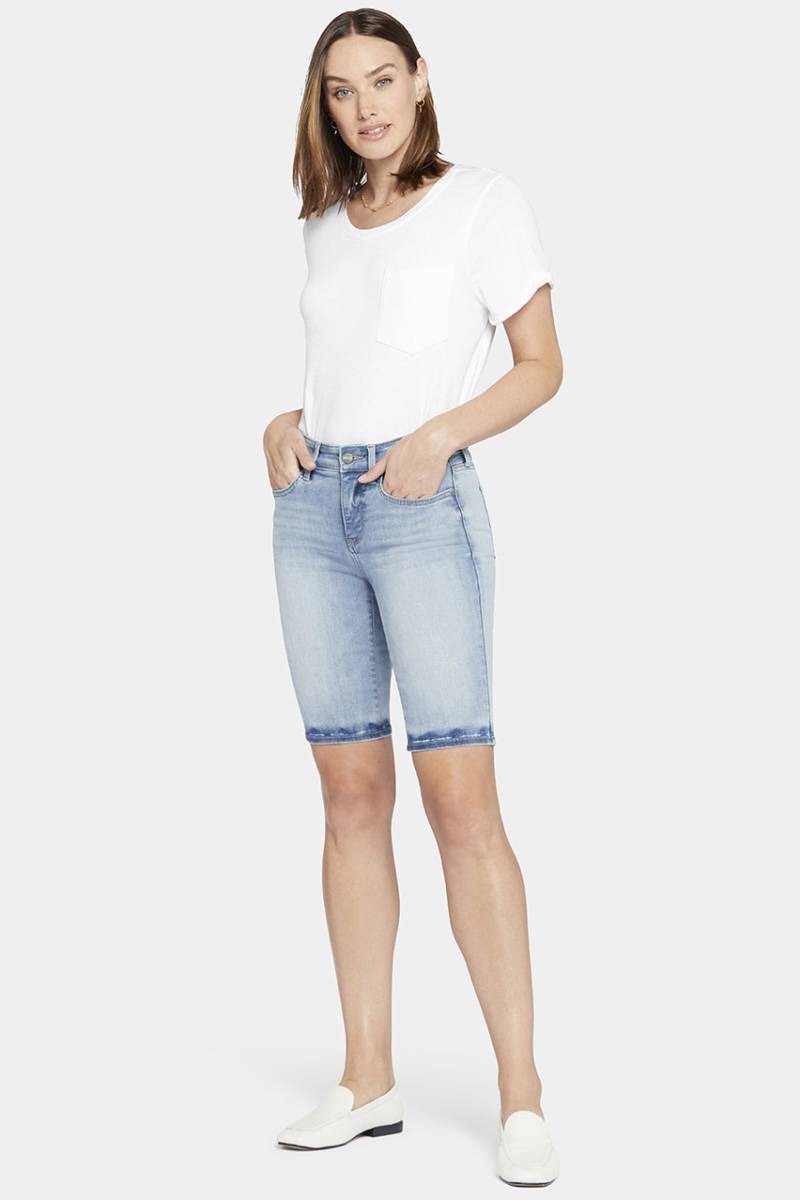 Briella Short Hellblau Premium Denim | New Wave von Nydj