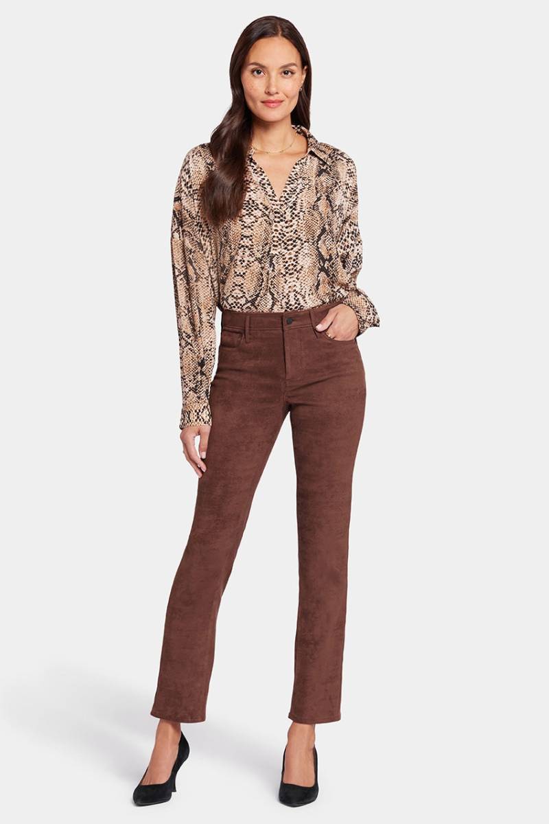 Sheri Slim Trouser Braun Fake-Wildleder | Dark Chocolate von Nydj