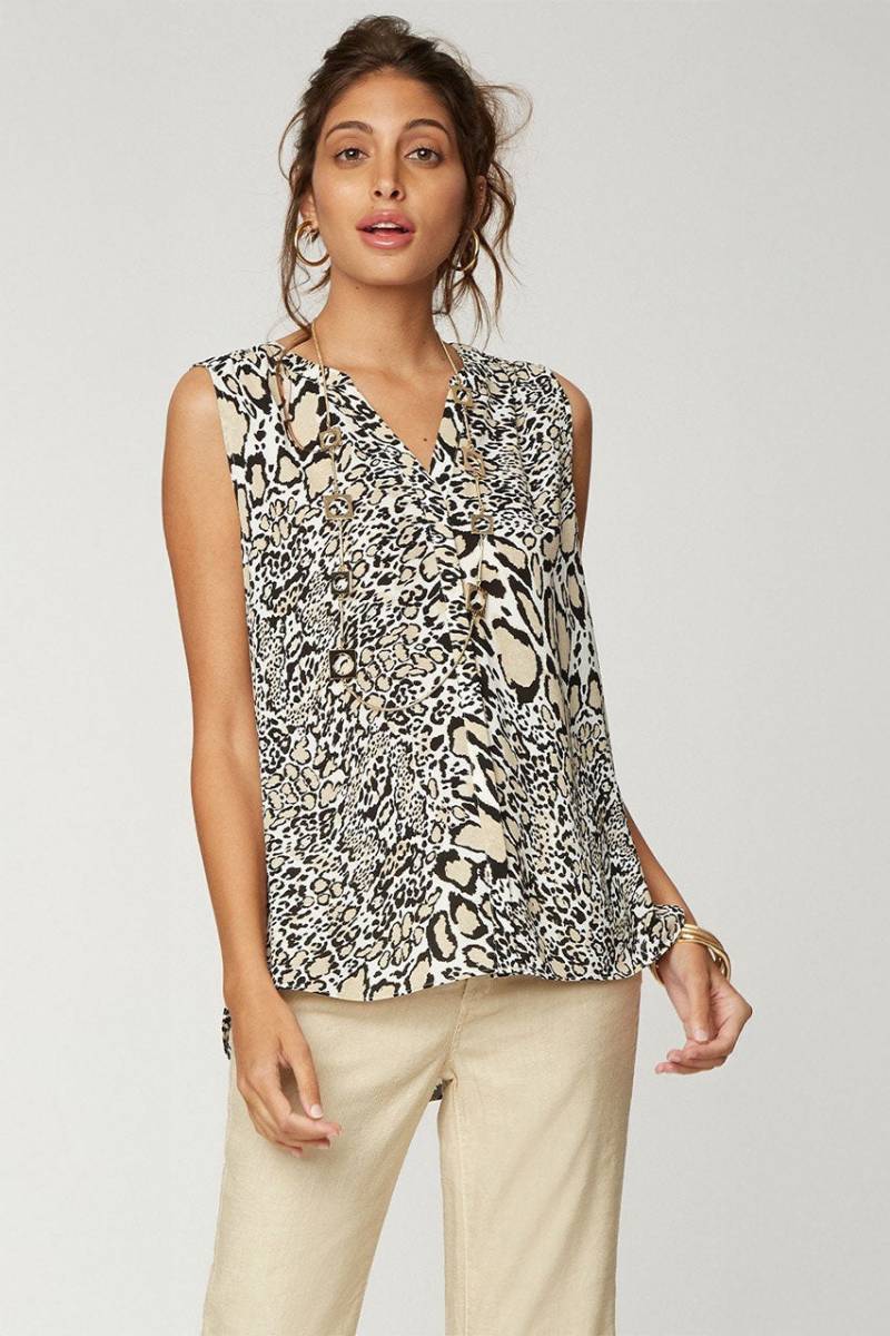 Sleeveless Pintuck Blouse Tierprint | Abstract Jaguar Sleeveless Pintuck Blouse Tierprint | Abstract Jaguar von Nydj