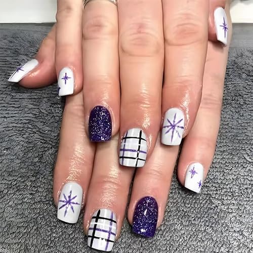 24x Weihnachts Kunstnägel Streifen Zum Aufdrücken Auf Die Nägel Schneeflocken Kunstnägel Kurze Vollständige Abdeckungen Zum Aufkleben Auf Die Nägel Für Frauen von OAJABBGE