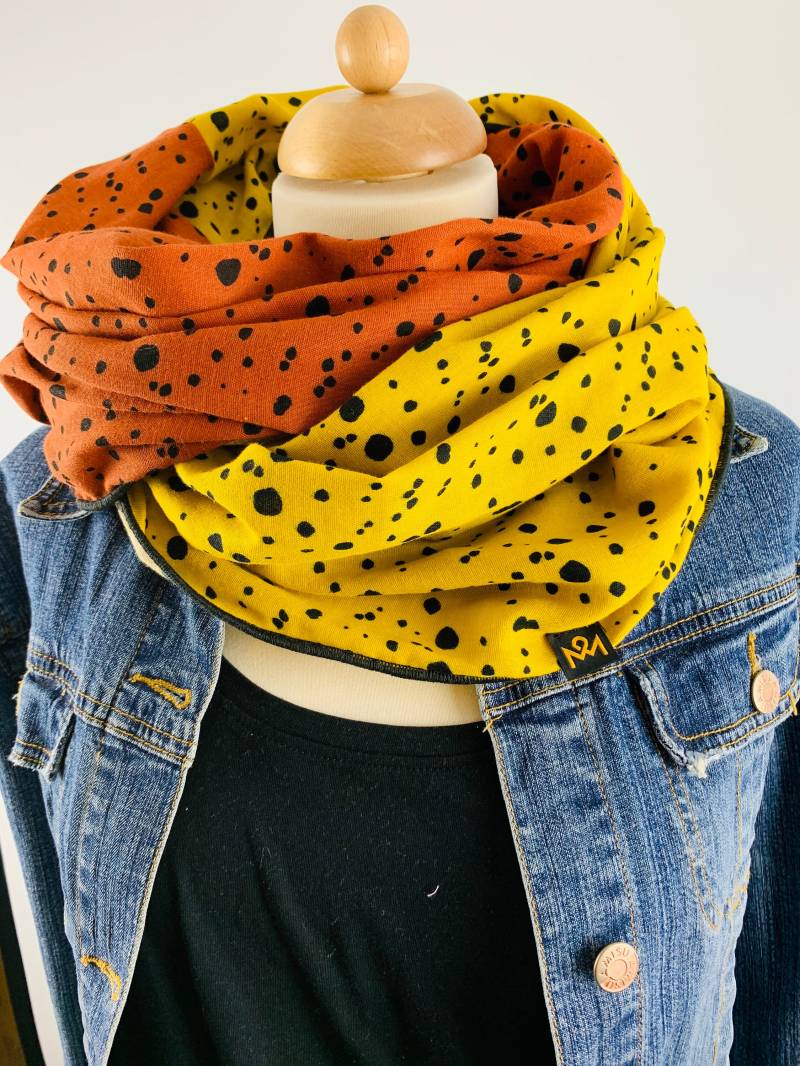 Loop Schal/ Schlauchschal Aus Baumwollmusselin in Ocker Und Bronze, Senfgelb Schwarzen Punkten Loop Schal/ Schlauchschal Aus Baumwollmusselin in Ocker Und Bronze, Senfgelb Schwarzen Punkten von OBERMUTTI