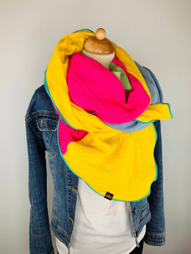 xxl Schal Aus Baumwollmusselin in Gelb, Pink, Hellgrün Und Blau xxl Schal Aus Baumwollmusselin in Gelb, Pink, Hellgrün Und Blau von OBERMUTTI